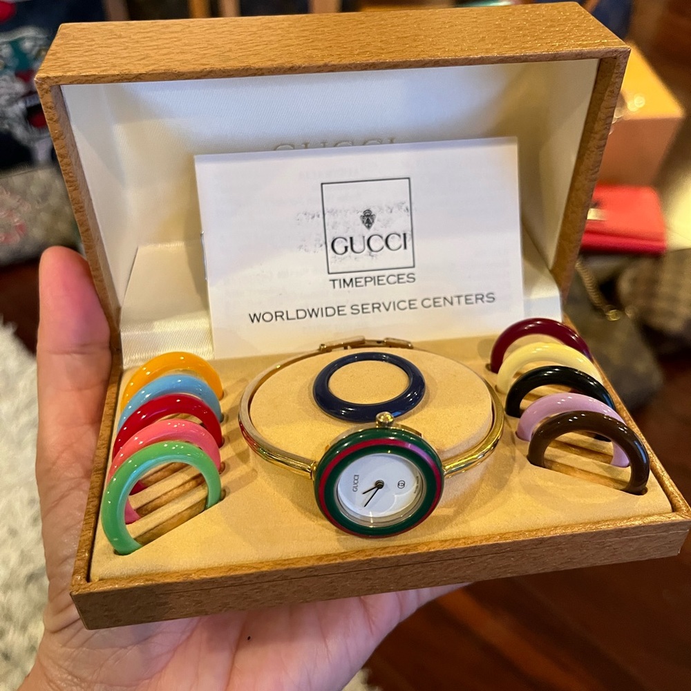 🎀GUCCI Interchangeable Bezels Watch